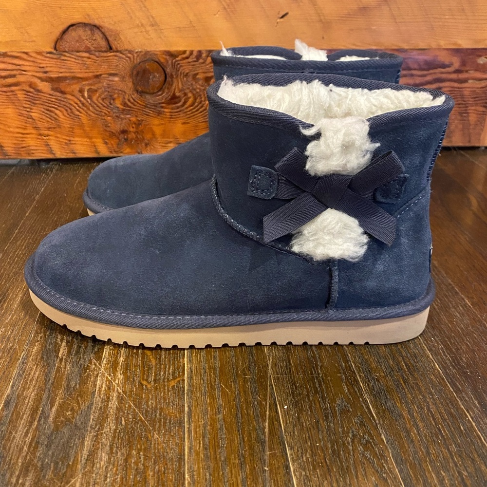 Kookaburra uggs Victoria mini never worn. 8